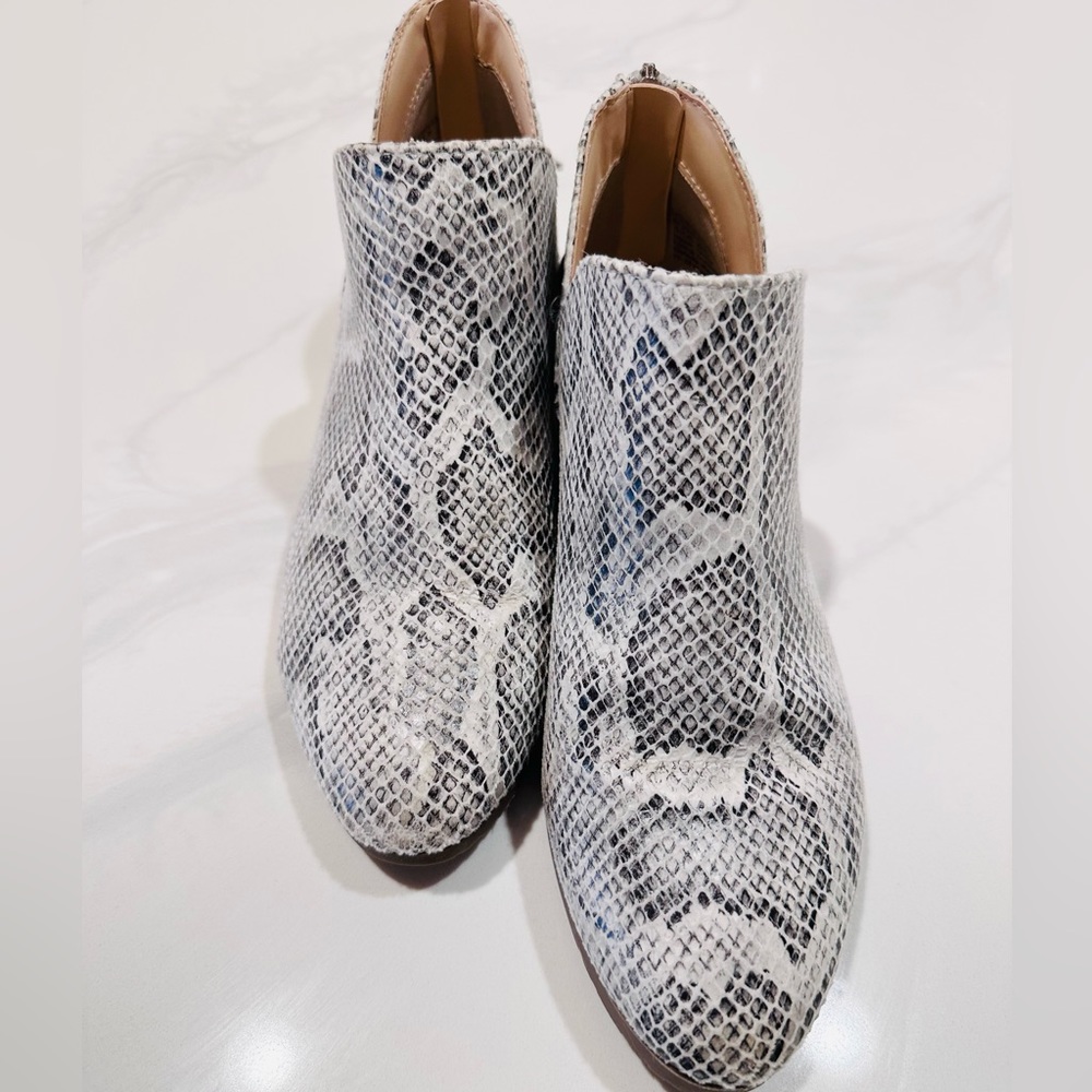 Kenneth Cole | Snakeskin Boots